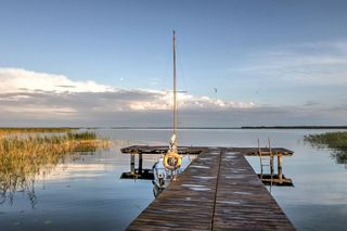 Te miejsca warto odwiedzić jesienią na Warmii i Mazurach. Wytypowaliśmy 5 perełek!