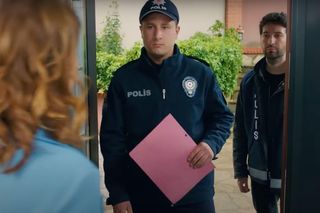 Melis zastrzeli się na oczach rodziców, by nie trafić za kratki za zabicie porywacza Ragipa.