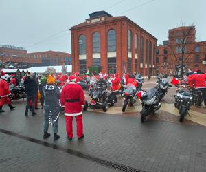 Mikołaje na motocyklach w Manufakturze. Finał corocznej akcji charytatywnej [ZDJĘCIA]