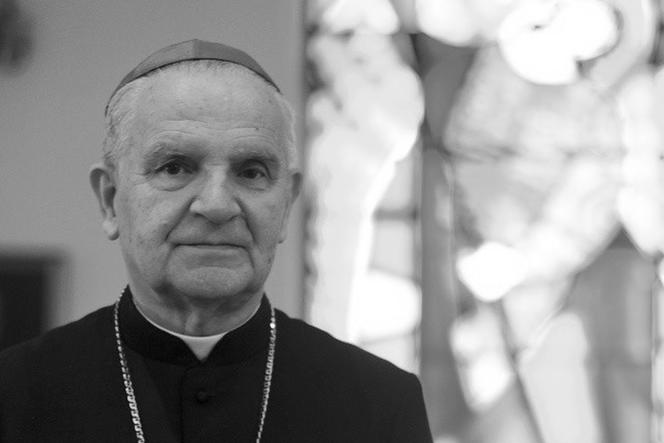Po ciężkiej chorobie zmarł biskup Stanisław Kędziora