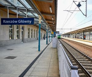 Dworzec Rzeszów Główny gotowy. W środku znalazło się miejsce na kulturę [ZDJĘCIA]