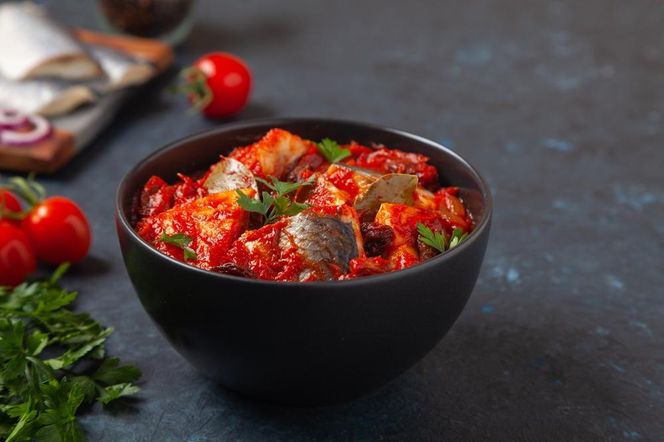 Śledzie w 5 minut, które uratują każdą sytuację. Prosty przepis, gdy czasu brak