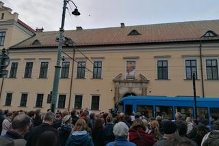 Protest przed krakowską kurią