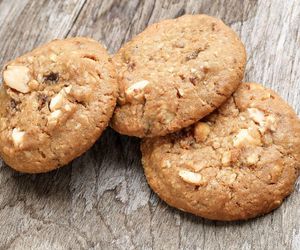 Te pyszne ciasteczka robię bez mąki i cukru. Są mega orzechowe i pełne zdrowia 