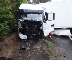 Piotrków Trybunalski. Śmiertelny wypadek kierującej saabem. Zginęła na oczach dzieci [ZDJĘCIA].