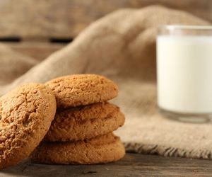 Ciasteczka na mleku skondensowanym. Pyszne, kruche i w sam raz słodkie