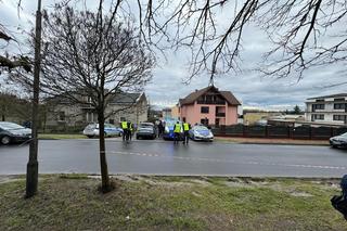 Atak nożownika w Częstochowie. Napastnik ranił kilka osób, policja oddała strzały!