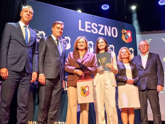 Wręczono Leszczyńskie Laury Oświaty. Zdolnym uczniom ze szkół w Lesznie
