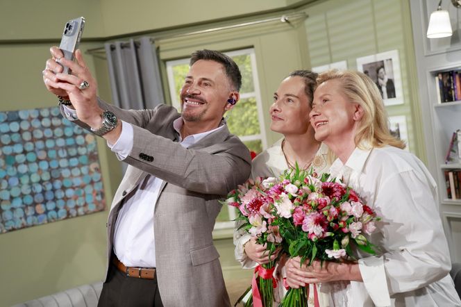 Barbara Bursztynowicz w najmodniejszej koszuli tego sezonu. Ideał dla kobiet dojrzałych