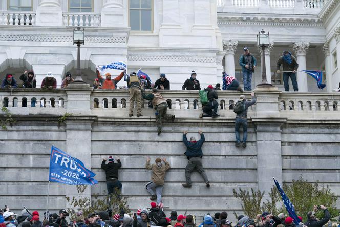 Dwóch Polaków najechało Kapitol! Jeden to policjant