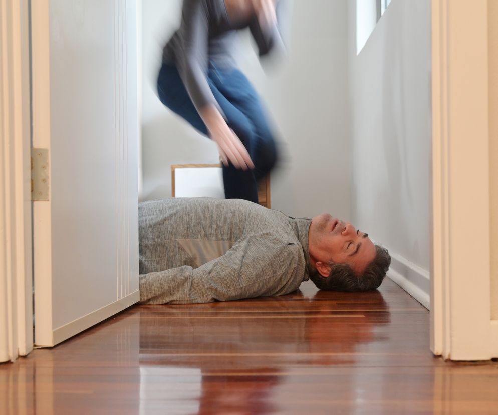 Może zacząć się przez infekcję, a skończyć nagłą śmiercią. Te wczesne objawy padaczki trzeba znać 