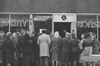 Jak robiło się zakupy w czasach PRL? Sprawdź w tym quizie, co pamiętasz!