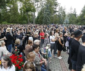 Pogrzeb Joanny Kołaczkowskiej. Tłumy żegnają wybitną artystkę kabaretową