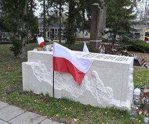 Grób Kornela Morawieckiego na  Powązkach Wojskowych