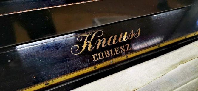 200-letnie pianino w Izbie Pamięci w Liskowie
