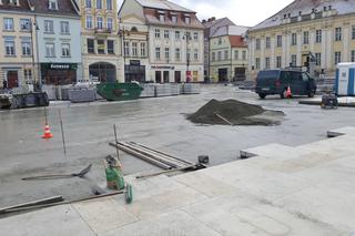 Stary Rynek w Bydgoszczy pięknieje w oczach. Zaglądamy na plac budowy! [ZDJĘCIA,