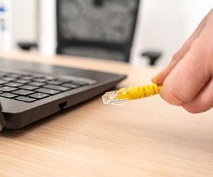 Każdy dom z szybkim internetem. Nowe przepisy już od lutego 2026