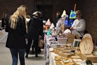 Przedświąteczne Rękoczyny w Bydgoszczy. Tłumy w Młynach Rothera [ZDJĘCIA]