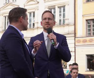 Rafał Trzaskowski poparł Jakuba Kwaśnego w walce o fotel prezydenta Tarnowa