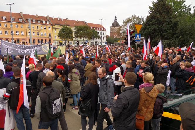 Gdańsk: Manifestacja przeciwko uchodźcom w Polsce.