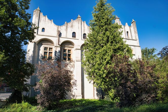 W Łódzkiem jest tylko jedno takie miejsce. Renesansowa perła skrywa podziemny tunel księżniczki