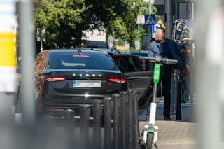 Kinga Duda miesiąc po ślubie rozkwita! Przyłapaliśmy młodą mężatkę. Nie była sama