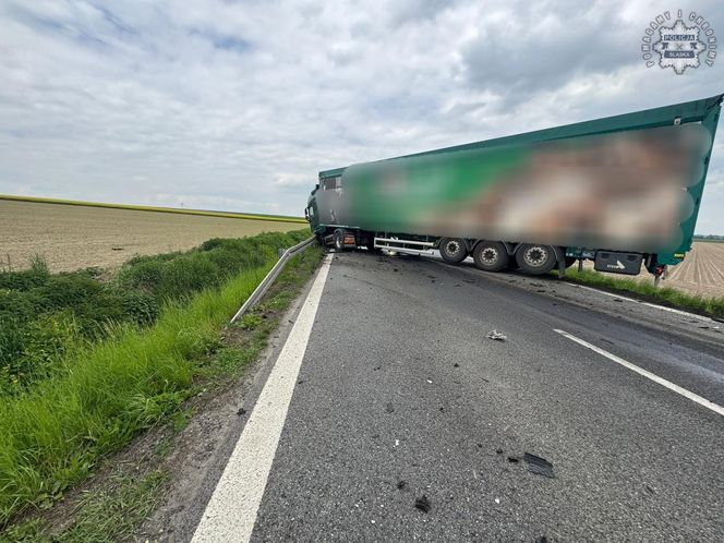 Tragiczny wypadek w Bieńkowicach. Nie żyje kierowca osobówki