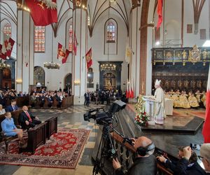 Karol Nawrocki zaprzysiężony. W archikatedrze św. Jana Chrzciciela Msza Św. za prezydenta 