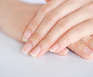 Te produkty wzmacniają paznokcie od środka. Sprawdź, co warto włączyć do diety