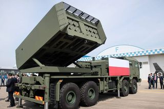 Czym się różni K239 Chunmoo od wyrzutni Homar-K? Czy to jest „podróbka” M142 HIMARS?