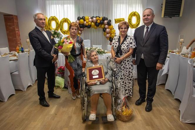 Piękny jubileusz pani Heleny! Mieszkanka powiatu świeckiego skończyła 100 lata! [ZDJĘCIA]