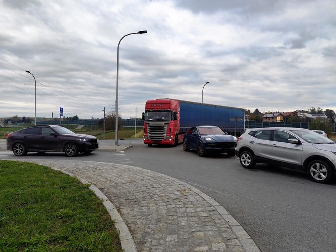 Kraków stanął w korkach. Drogi dojazdowe zablokowane