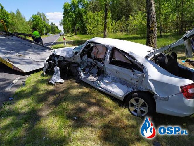 Czołowe zderzenie pod Glinojeckiem! Dwoje dorosłych i niemowlę w szpitalu! Na miejscu śmigłowiec