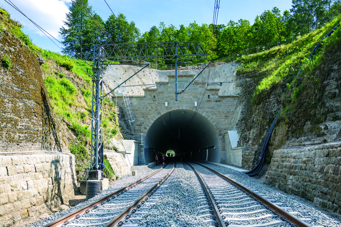 Tunel liniowy w km 118,700 linii kolejowej nr 274, Trzcińsko