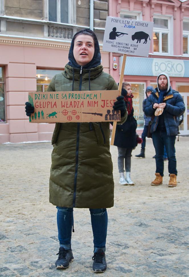 Lublin: Protest w obronie dzików. „Nie dla myśliwych”