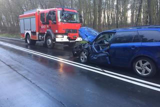 Wypadek w Ostromecku. 3 osoby przewiezione do szpitala w Bydgoszczy