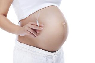 Czy palenie w ciąży szkodzi dziecku? [FILM]