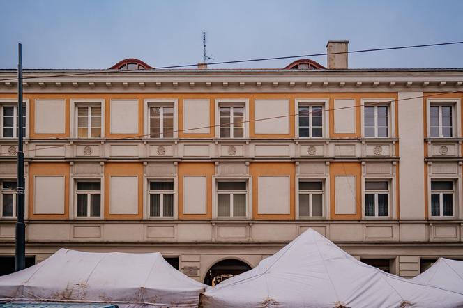 Koniec remontu kamienic na ul. Legionów. Zyskały nowy blask [ZDJĘCIA]