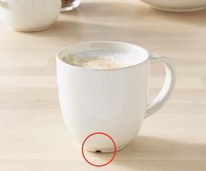Kubki z IKEA mają na spodzie rowek. Pełni bardzo ważną funkcję