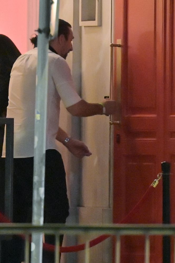 Niezła bibka Afryka Express. Obejrzeli razem odcinek, a potem poszli w tango. Iwan wyszedł ostatni