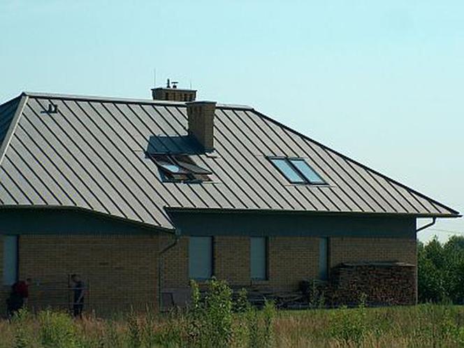 Technika krycia dachu blachą cynkowo-tytanową