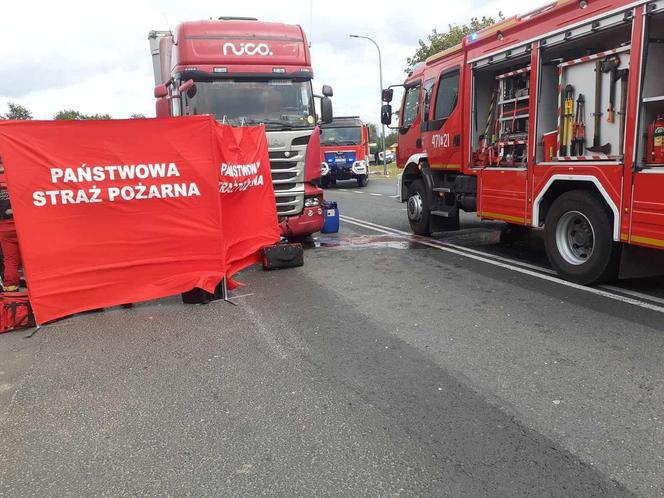 Śmiertelny wypadek na DK nr 92 w Kole! Kobieta zginęła w zderzeniu trzech pojazdów [ZDJĘCIA].