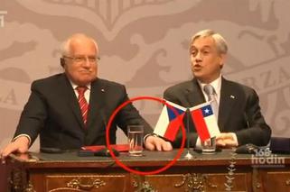 Prezydent Czech Vaclav Klaus ukradł pióro?