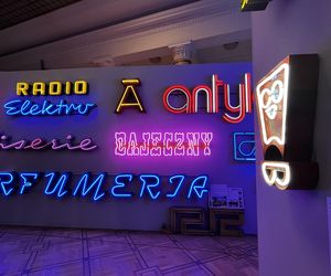 Muzeum Neonów w Pałacu Kultury i Nauki
