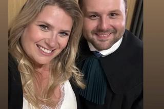Barwy szczęścia po wakacjach. Aldona (Elżbieta Romanowska), Klemens (Sebastian Perdek)