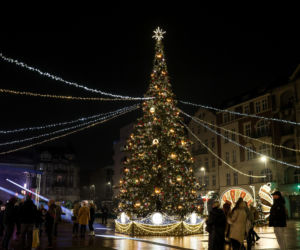 Ruszył świąteczny Jarmark w Bytomiu. Kultowy tramwaj i kaszanka wikinga