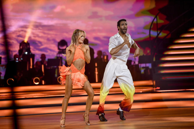 Gamou Fall i przepiekne tancerki w TzG