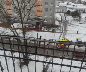 Martwa kobieta w mieszkaniu, jej mąż wyskoczył z balkonu na oczach policji! Horror w Kielcach