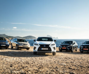 Lexus RX wszystkich generacji - tak zmieniał się SUV