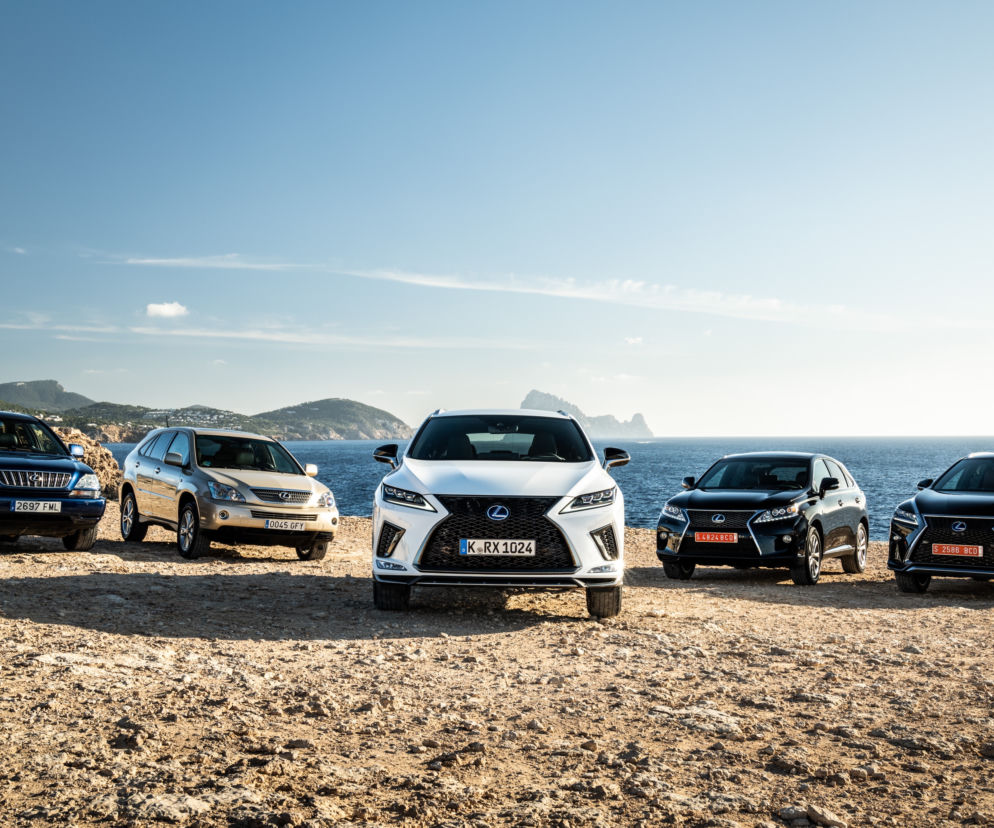 Lexus RX wszystkich generacji - tak zmieniał się SUV